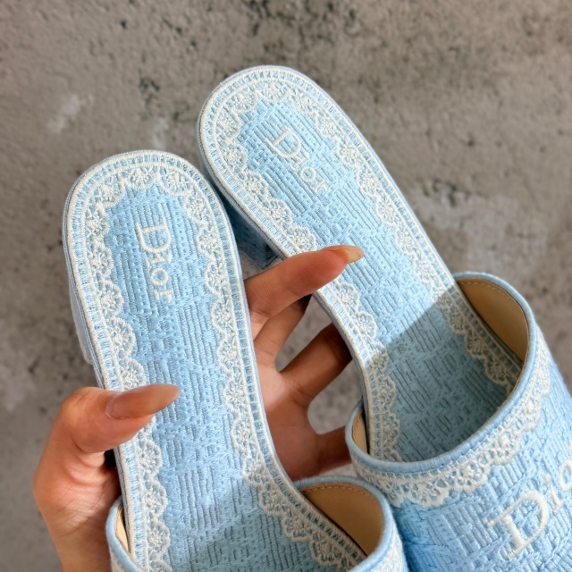 Fashion Embroidery Luxury Chunky Sandals
