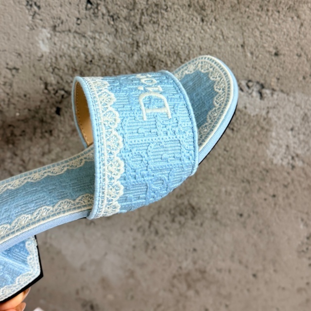 Fashion Embroidery Luxury Chunky Sandals