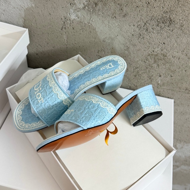 Fashion Embroidery Luxury Chunky Sandals