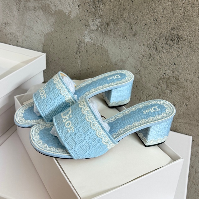 Fashion Embroidery Luxury Chunky Sandals