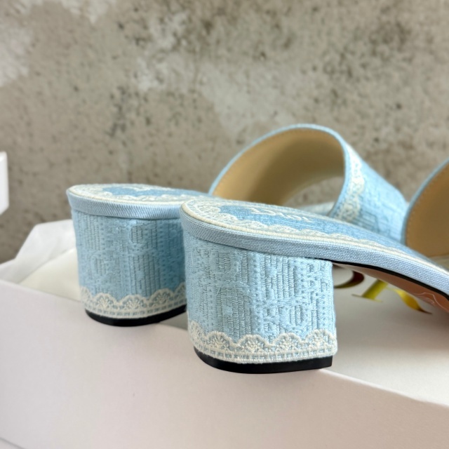 Fashion Embroidery Luxury Chunky Sandals