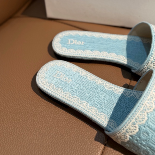 Luxury Fashion Embroidery Women Flat Sandals