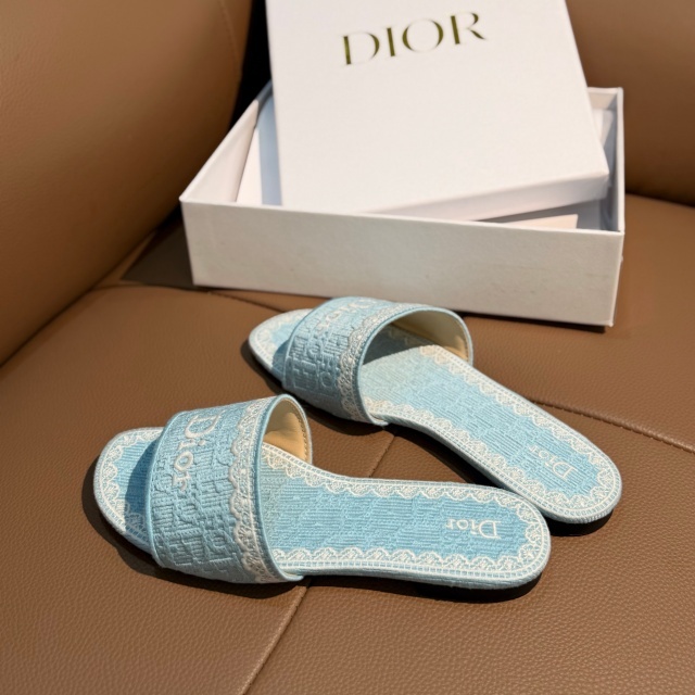 Luxury Fashion Embroidery Women Flat Sandals