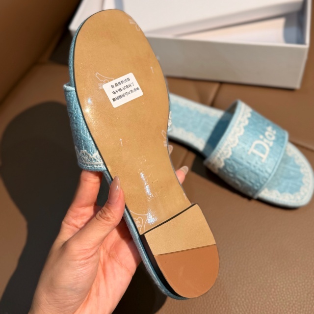 Luxury Fashion Embroidery Women Flat Sandals