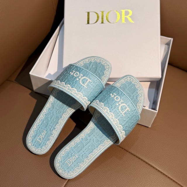Luxury Fashion Embroidery Women Flat Sandals