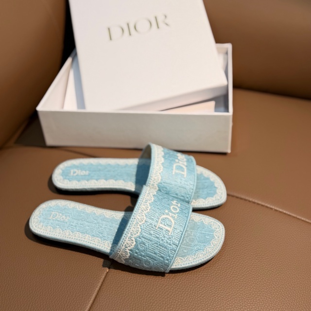 Luxury Fashion Embroidery Women Flat Sandals