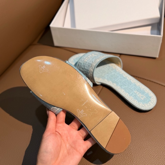 Luxury Fashion Embroidery Women Flat Sandals