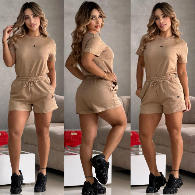 Casual Style Embroidery Two Pieces Short Set
