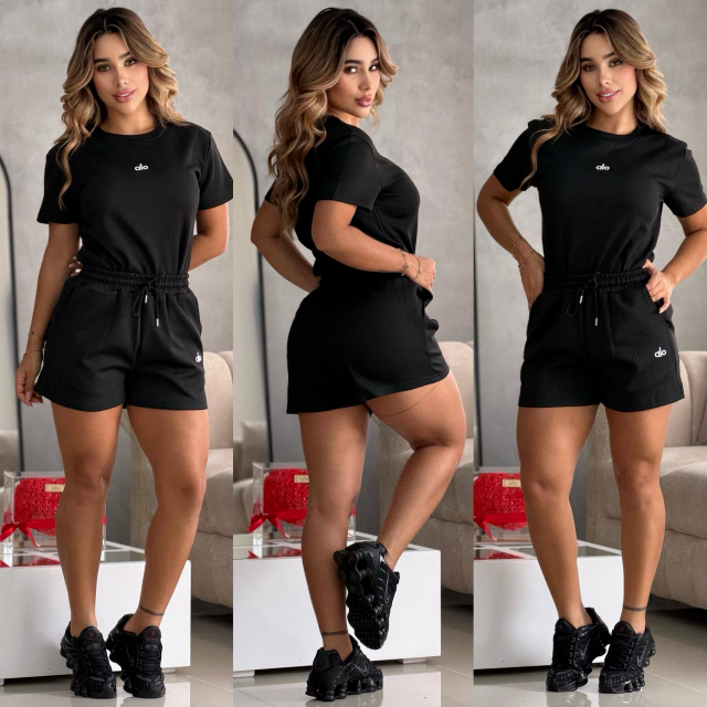 Casual Style Embroidery Two Pieces Short Set