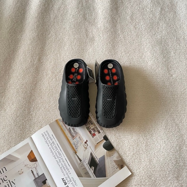 Summer Fashion Hollow Out Breathable Unisex Crocs Shoes