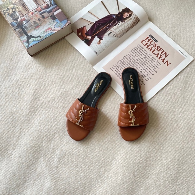 Metal Logo Luxury Women Flat Sandals