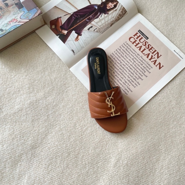 Metal Logo Luxury Women Flat Sandals