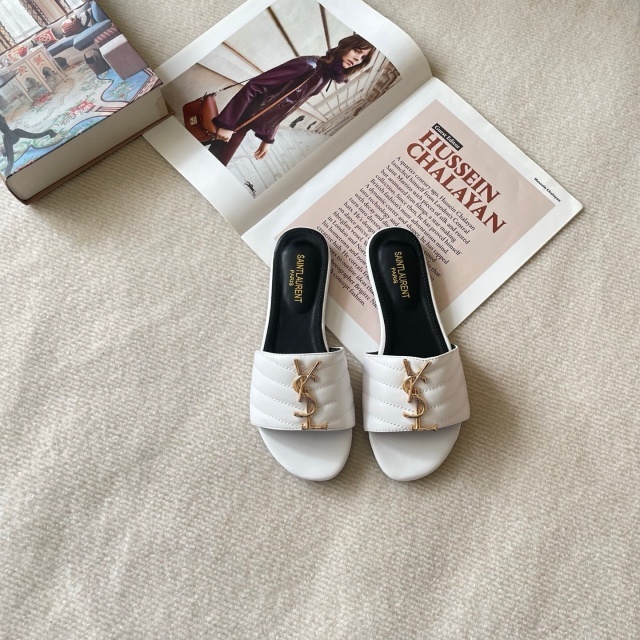 Metal Logo Luxury Women Flat Sandals