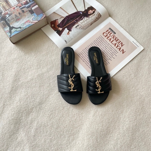 Metal Logo Luxury Women Flat Sandals