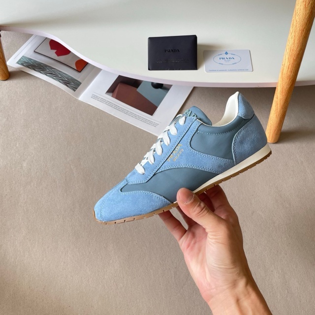 Luxury Fashion Women Chic Sneakers