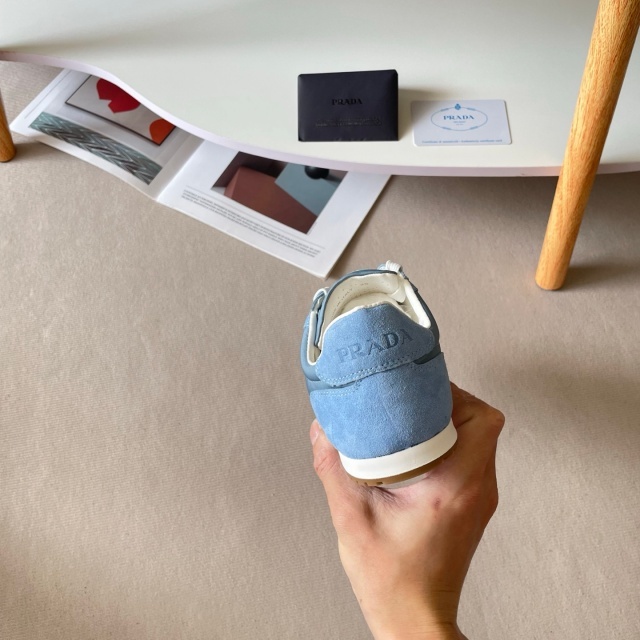 Luxury Fashion Women Chic Sneakers