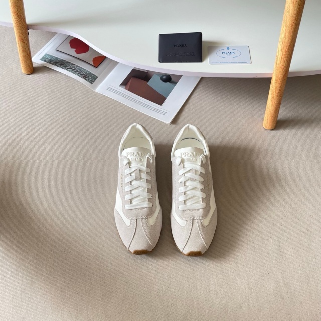 Luxury Fashion Women Chic Sneakers