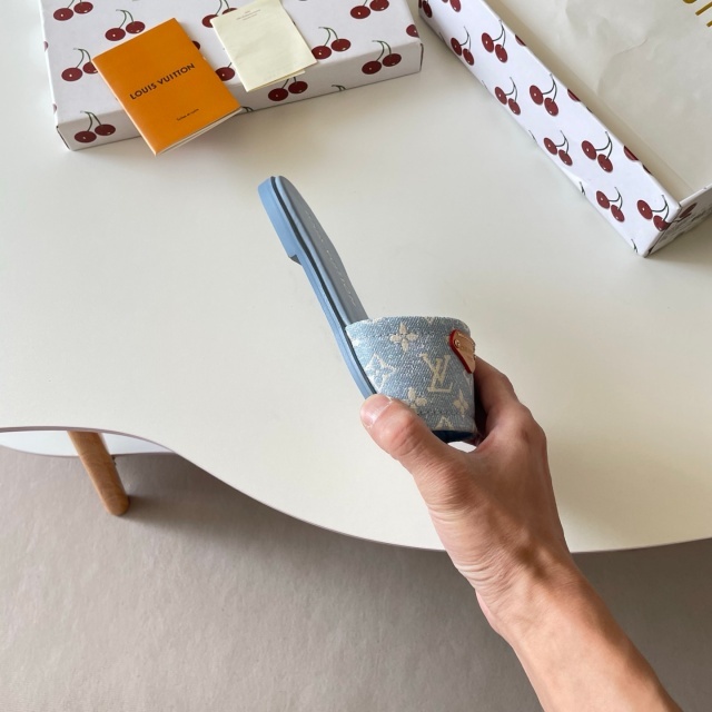 Luxury Fashion Women Flat Slides