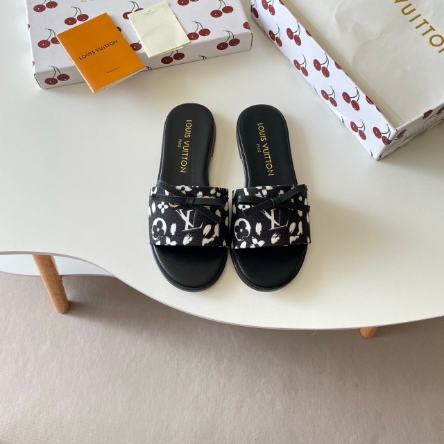 Luxury Fashion Women Flat Slides