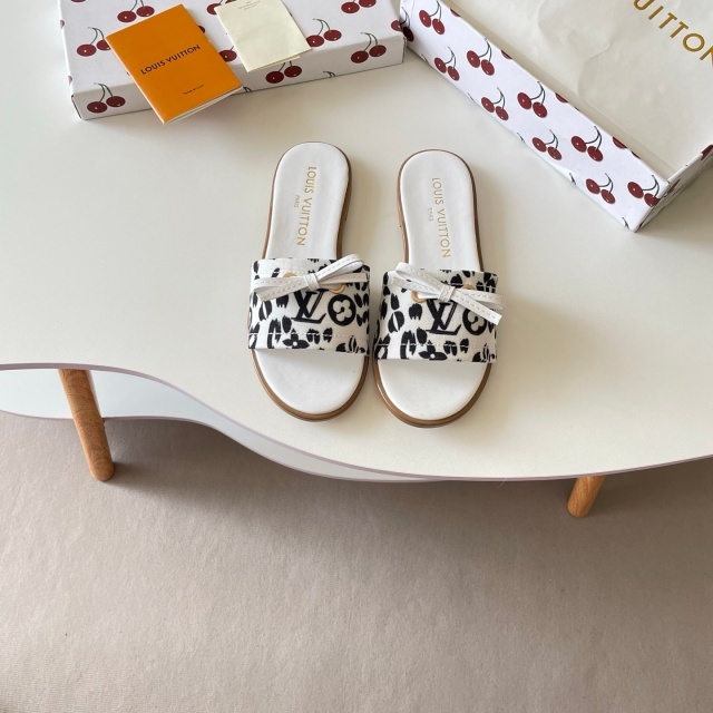 Luxury Fashion Women Flat Slides