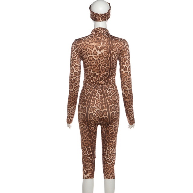 Leopard Printed Slim Fit Midi Pant Set