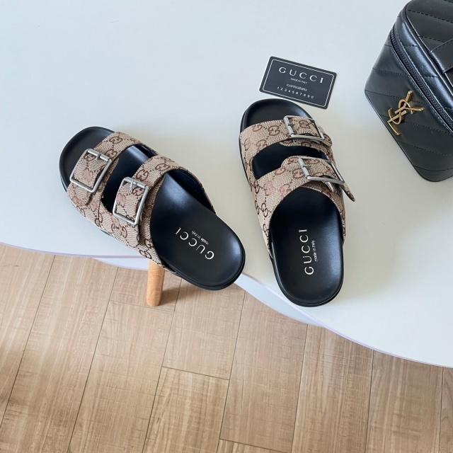 Luxury Fashion Buckle Strap Flat Slides