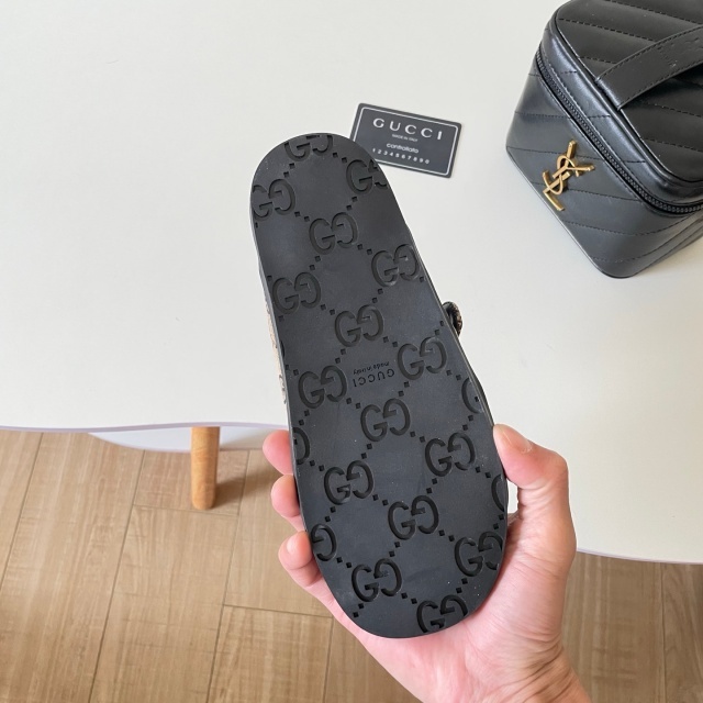 Luxury Fashion Buckle Strap Flat Slides