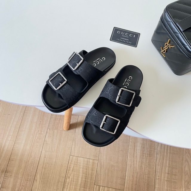 Luxury Fashion Buckle Strap Flat Slides