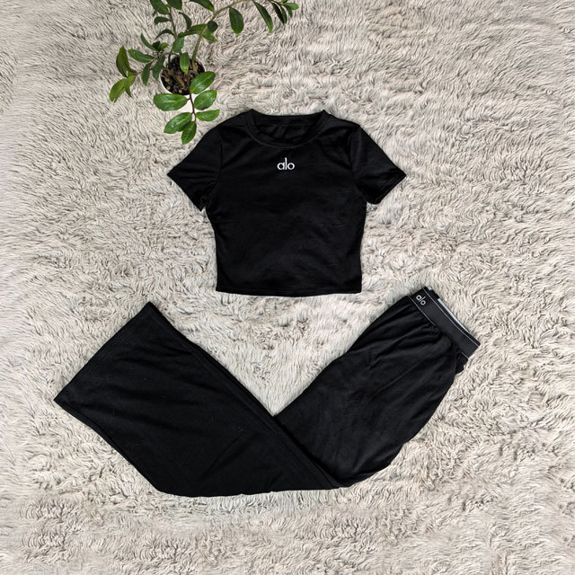 Fashion Embroidery Short Sleeve Casual Pants Suit