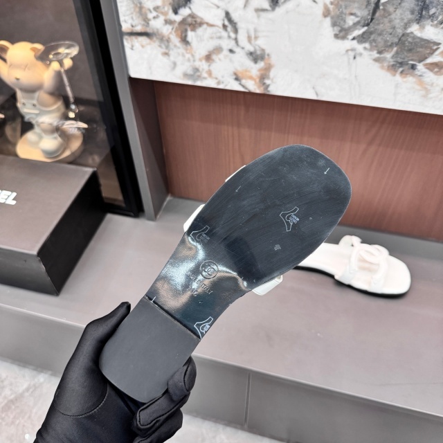 Fashion Leather Hollow Out Flat Slides