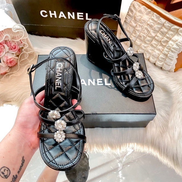 Luxury Fashion Women Hollow Out Chunky Sandals