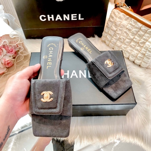 Metal Logo Luxury Women Casual Slides