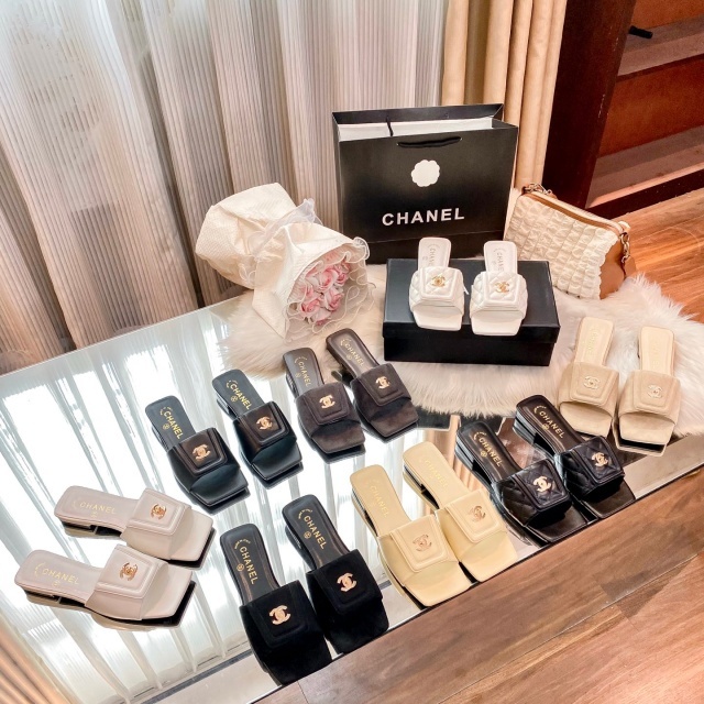 Metal Logo Luxury Women Casual Slides