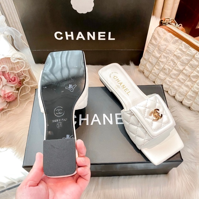 Metal Logo Luxury Women Casual Slides