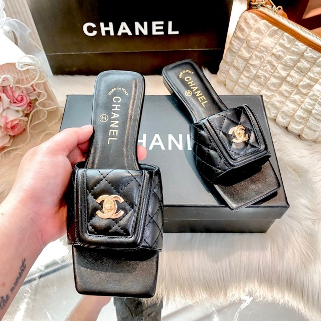 Metal Logo Luxury Women Casual Slides