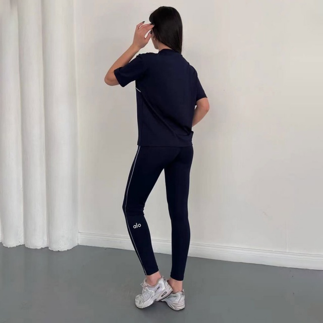 Fashion Embroidery Women Short Sleeve Tracksuit Set