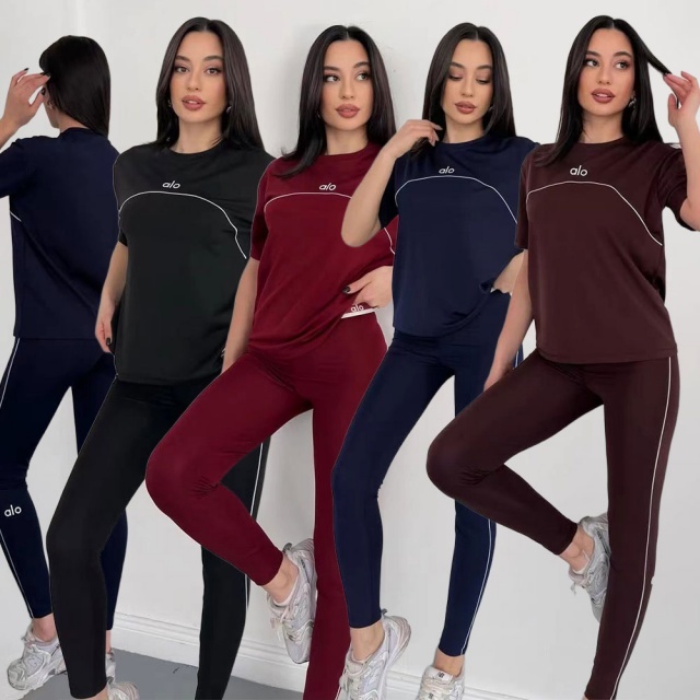 Fashion Embroidery Women Short Sleeve Tracksuit Set