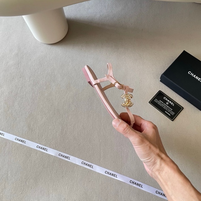 Luxury Fashion Women Flip-Flops Sandals