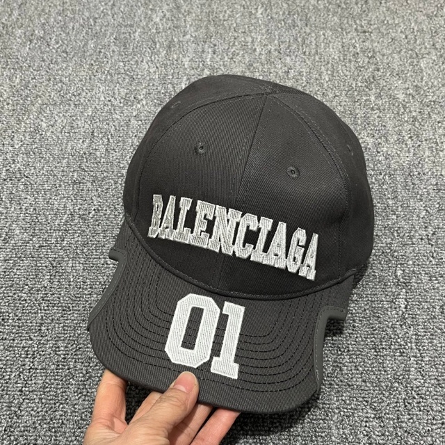 Fashion Cut Out Unisex Baseball Caps