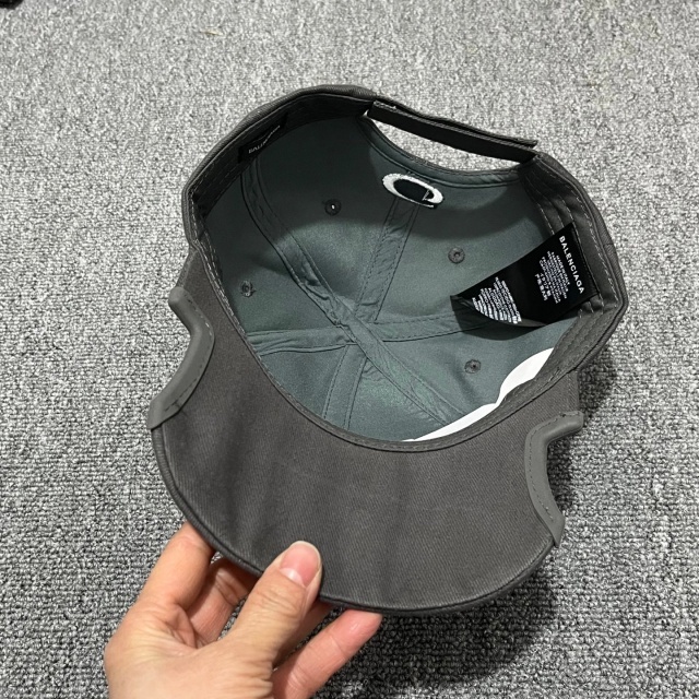 Fashion Cut Out Unisex Baseball Caps