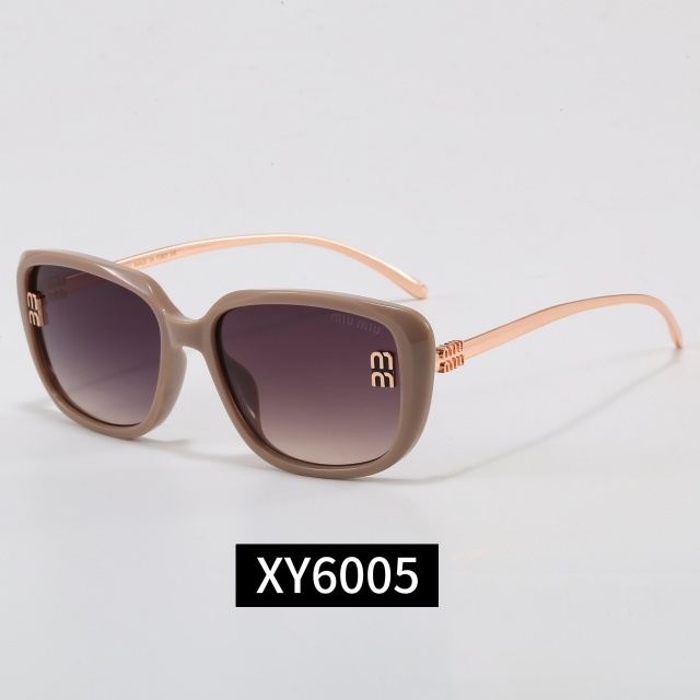 Classic Luxury Design Women Glasses