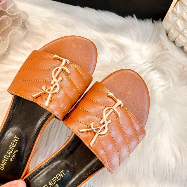 Metal Logo Leather Fashion Flat Slides