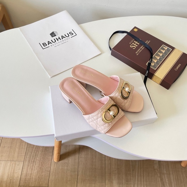 Pearl Fashion Luxury Women Chunky Sandals