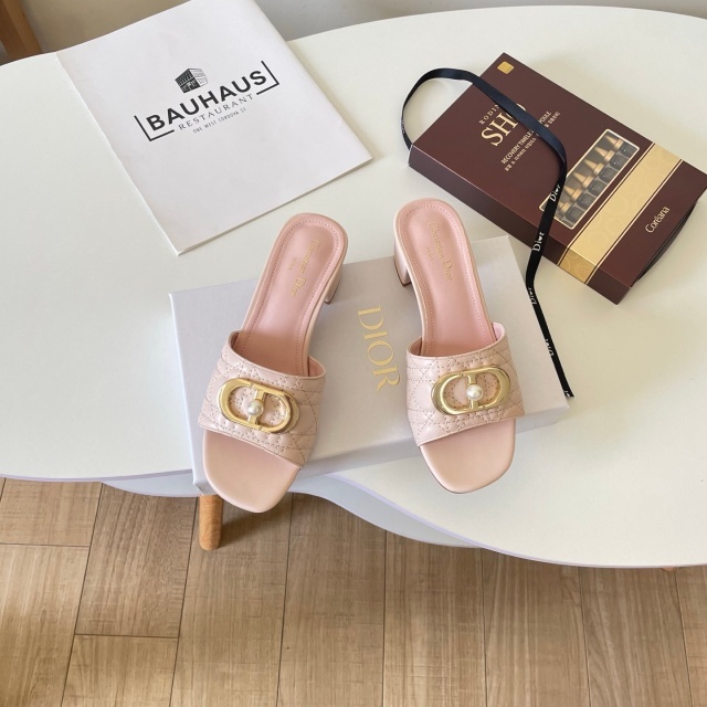 Pearl Fashion Luxury Women Chunky Sandals