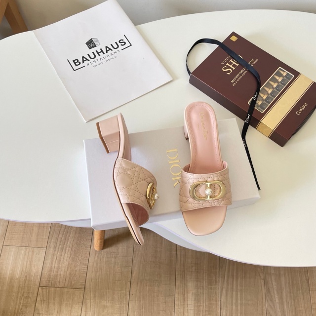 Pearl Fashion Luxury Women Chunky Sandals