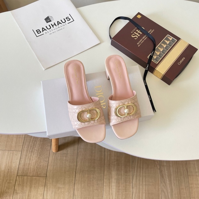 Pearl Fashion Luxury Women Chunky Sandals