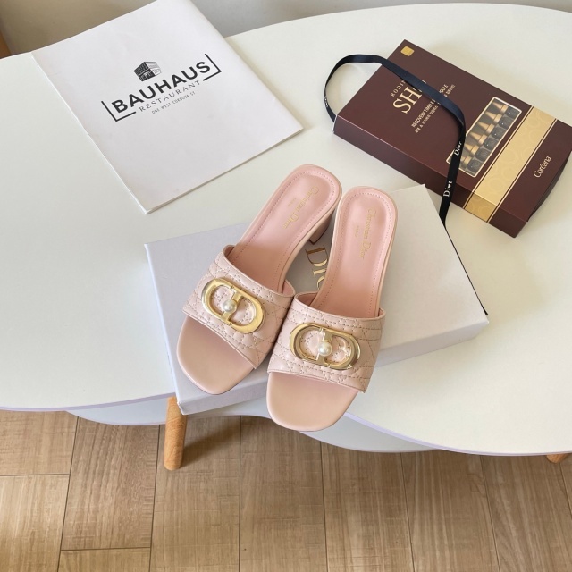 Pearl Fashion Luxury Women Chunky Sandals