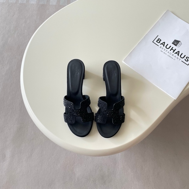 Rhinestones Hollow Out Chunky Sandals