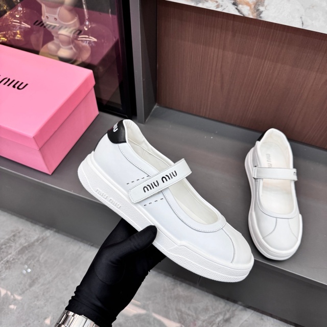 Luxury Fashion Hollow Out Mary Jane Shoes