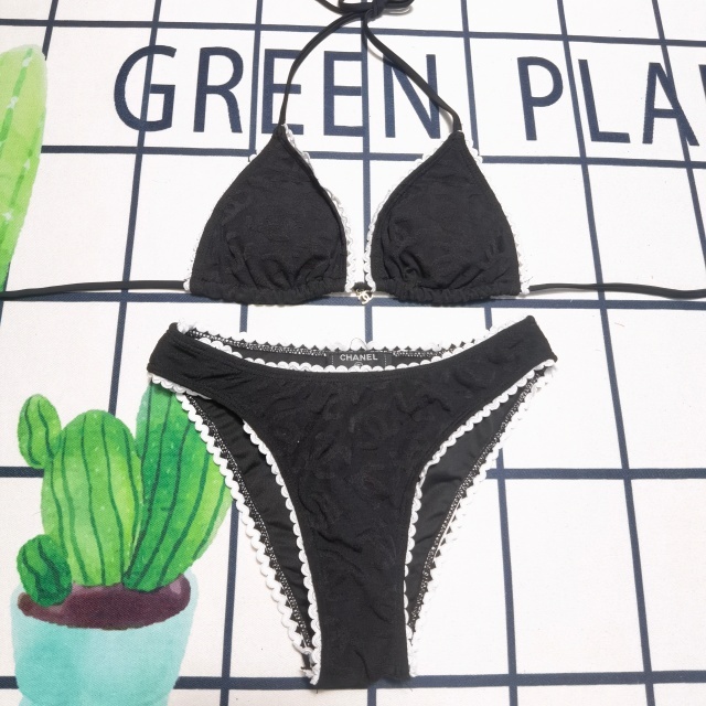 Luxury Fashion Ruched Halter Bikini Set